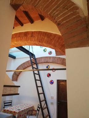 Fuga d'archi - Housity