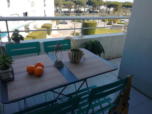 P2 AVEC LOGGIA PARKING PRIVE WIFI PLAGE DU COUCHANT du samedi au samedi - Housity