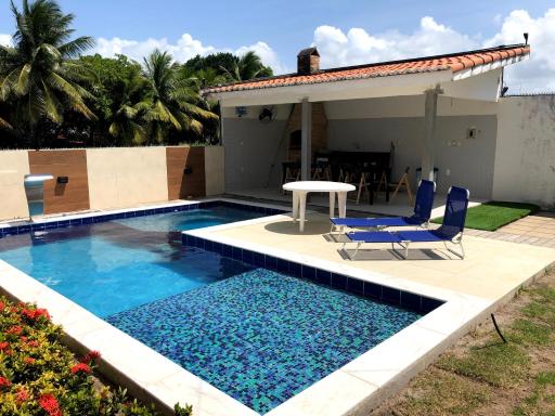 Casa completa com piscina e área de laser completa na praia BELA - PB - Housity