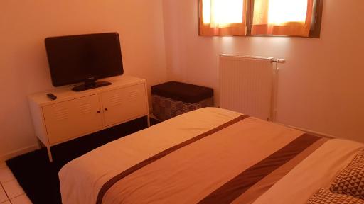 appartement simple entier avec cour pour 2 a 7 personnes - Housity