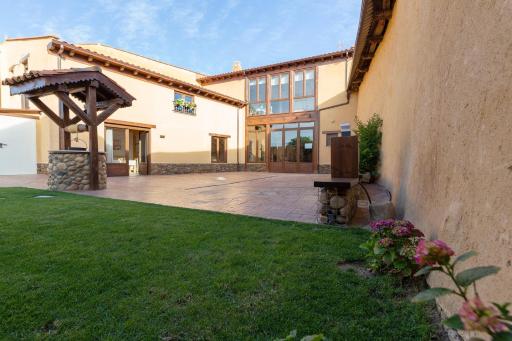 La Rosaleda León - Casa Rural - - Housity