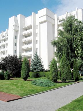 Dnipro Hotel - Housity