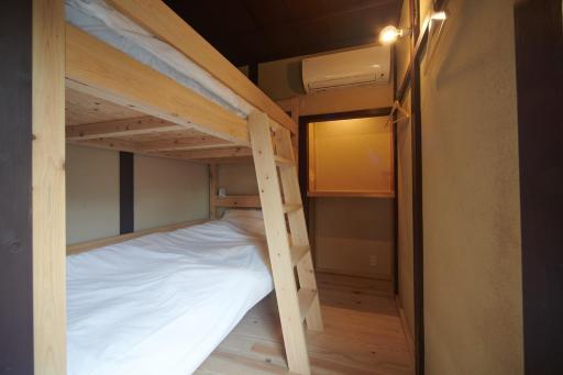 Sasayama Jyokamachi Guest House KURIYA Single Bunk Bed Cabin for up to 2 Pax - Vacation STAY 91842 - Housity