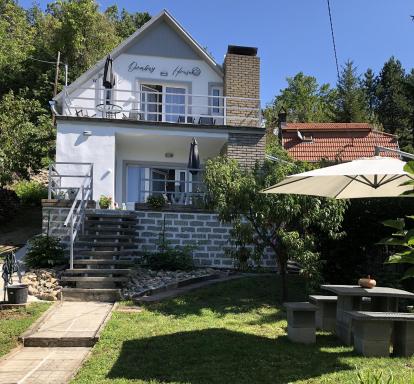 Dombay House - Housity