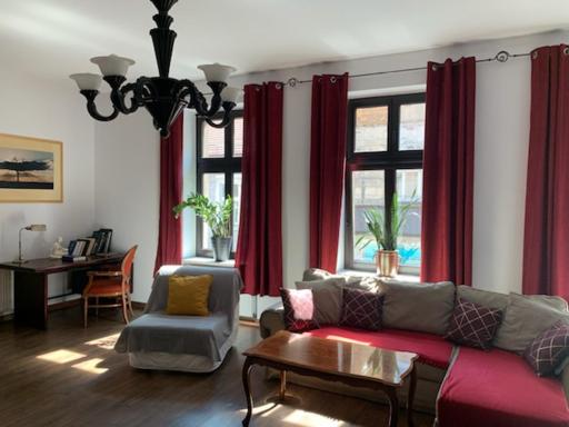 Kamienica na Krakowskiej 120 m2 - Housity