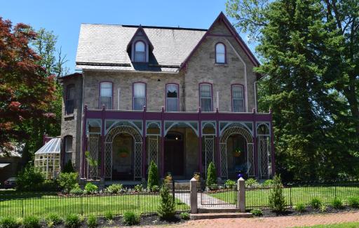 Gifford-Risley House Bed and Breakfast - Housity
