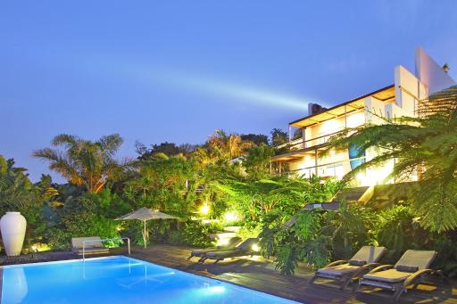 Days At Sea Beach Lodge - Housity