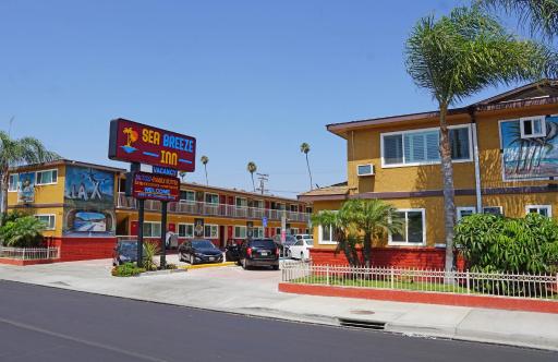 Sea Breeze Inn - LAX Airport, Los Angeles - Housity