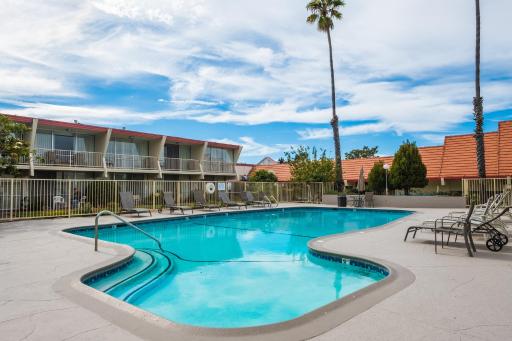 Travelodge by Wyndham Monterey Bay - Housity