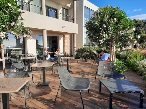 DAVIA Hotel - Housity