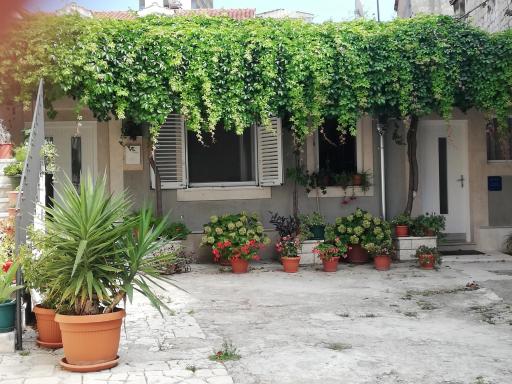 Studio Apartman Lenka - Housity