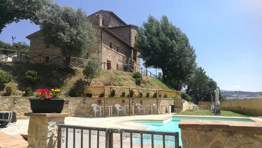 App.to Iris 3 Bedrooms,2 Bath, Living Room 11 Pax - Housity