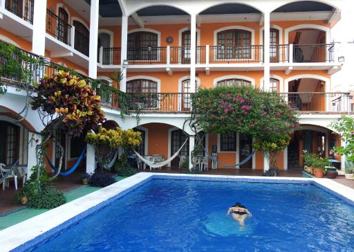 Don Luis Hostal - Sucursal Galeana - Tecolutla - Housity