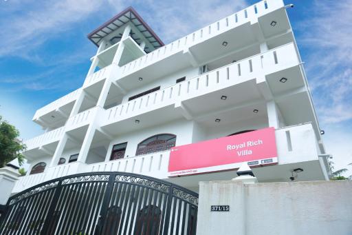 Royal Rich Villa - Housity