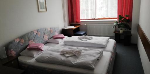 Hotel Apollo - Housity
