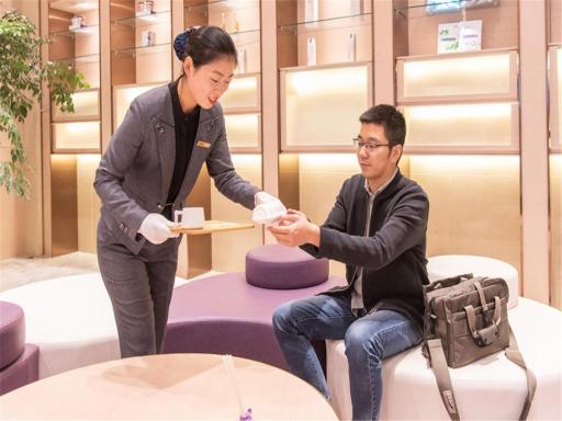 Lavande Hotel Xuzhou People's Square - Housity