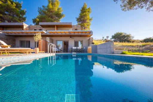 Olive White Villa - Housity