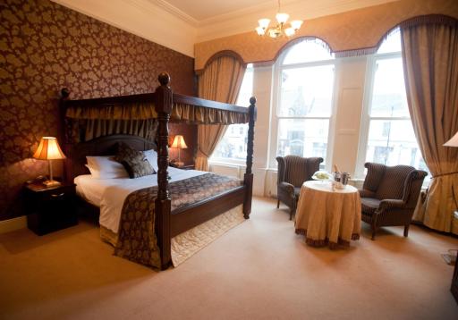 Westenra Arms Hotel - Housity