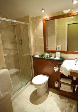Westenra Arms Hotel - Housity