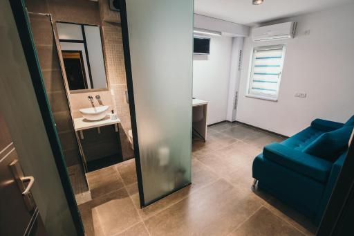Small Single Room - Housity