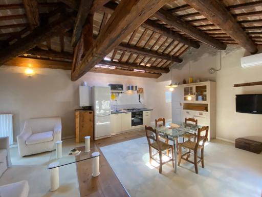 InCastrum - la soffitta in centro - Housity