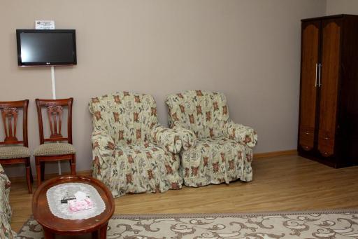Golden Apricot - Housity