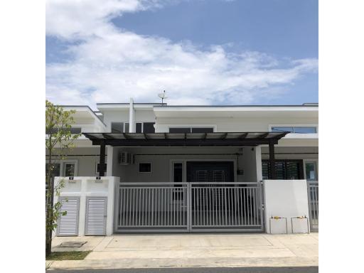 CasaStayz Kluang - Housity