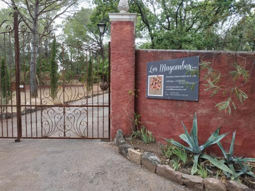 Les Mayombes - Housity