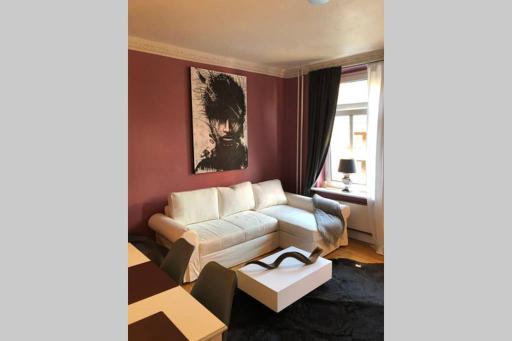 Perfekter Altbaucharme in zentraler Lage ! - Housity