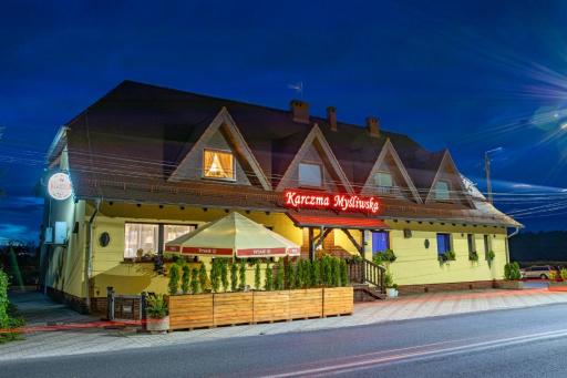 KARCZMA MYŚLIWSKA - Housity