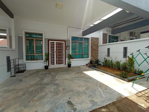 Ros Residence - Housity