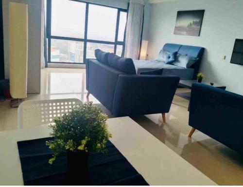 HB1714 Amazing studio unit ,Cyberjaya,Lake view, Netflix, Wi-Fi, Parking, 3043 - Housity