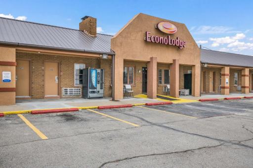 Econo Lodge Cameron - Housity