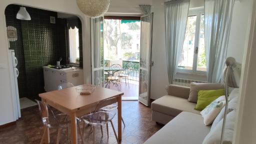 Hannalore - By Ligooria - Housity