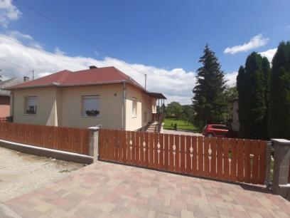 Szellőrózsa vendégház - Housity