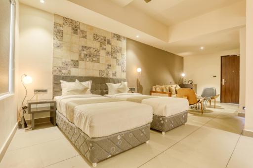 AS AIRPORT Inn - Housity