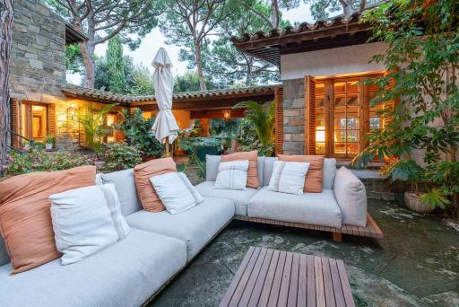 Villa Can Duarry - Barcelona Country House 1 - Housity