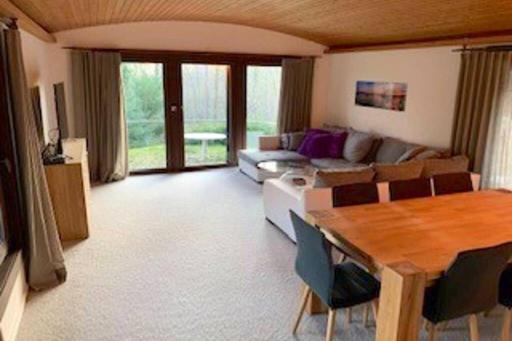 Cozy authentic private house with lake view - Housity