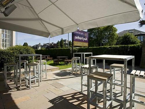 Orchard Park Hotel - Housity