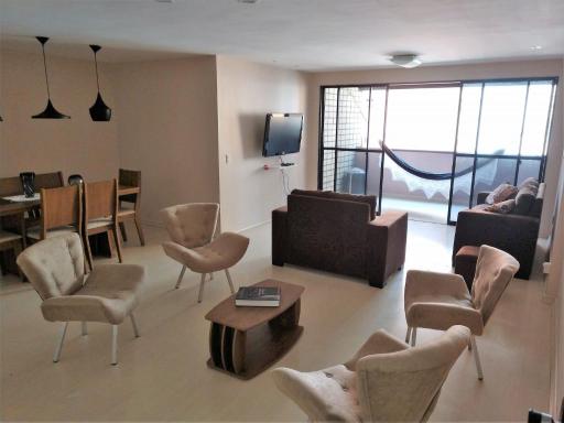 Apartamento a 200 metros da feirinha da beira mar - Housity