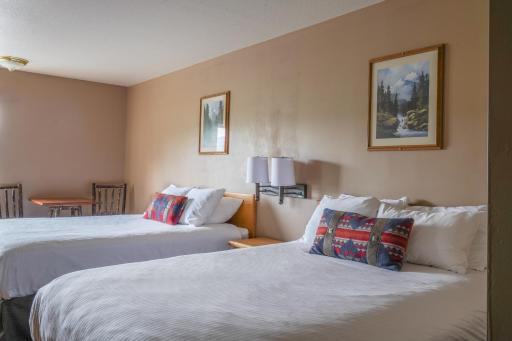 Whitewater Inn - Housity