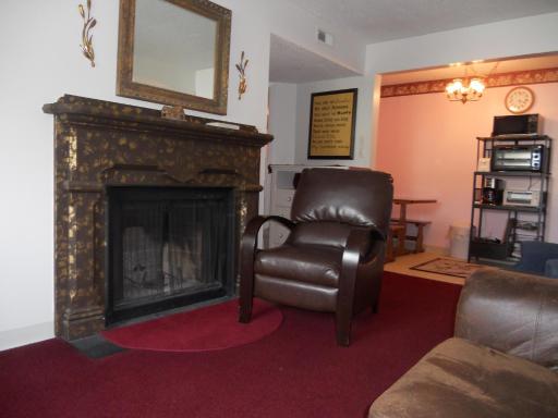 Oak Square 309 - Housity