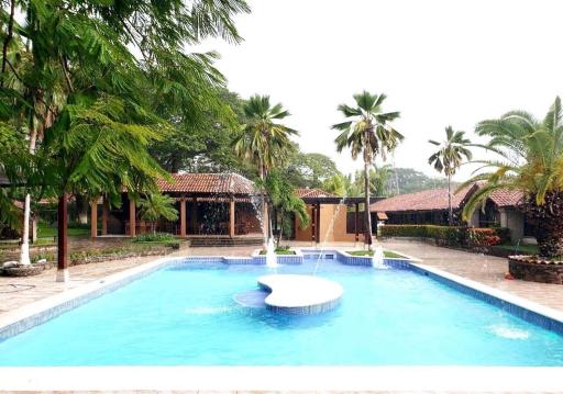Hotel Hacienda Gualiqueme - Housity
