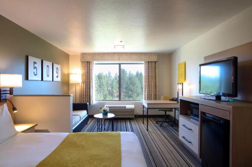 Oxford Suites Spokane Valley - Housity