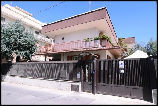 Il Villino Apartments - Housity