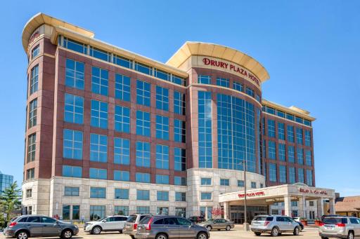 Drury Plaza Hotel St. Louis Chesterfield - Housity
