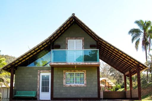 Chale Premium Casal e Chale Charming Casal - Housity