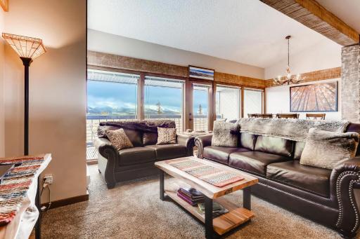 Gold Point #5-C - Great Views - Hot Tub Access - Housity