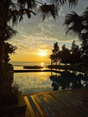 Timurbay by Dfamilia, ground floor suite with easy access to the pool and beach - Housity