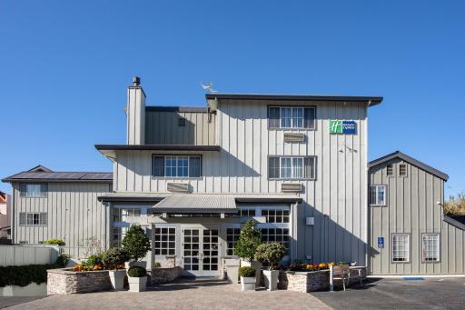 Holiday Inn Express Monterey - Cannery Row, an IHG Hotel - Housity